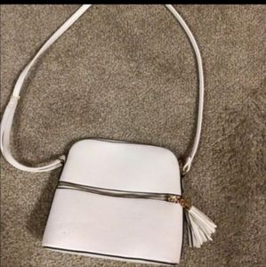 White Side Purse With Tassels